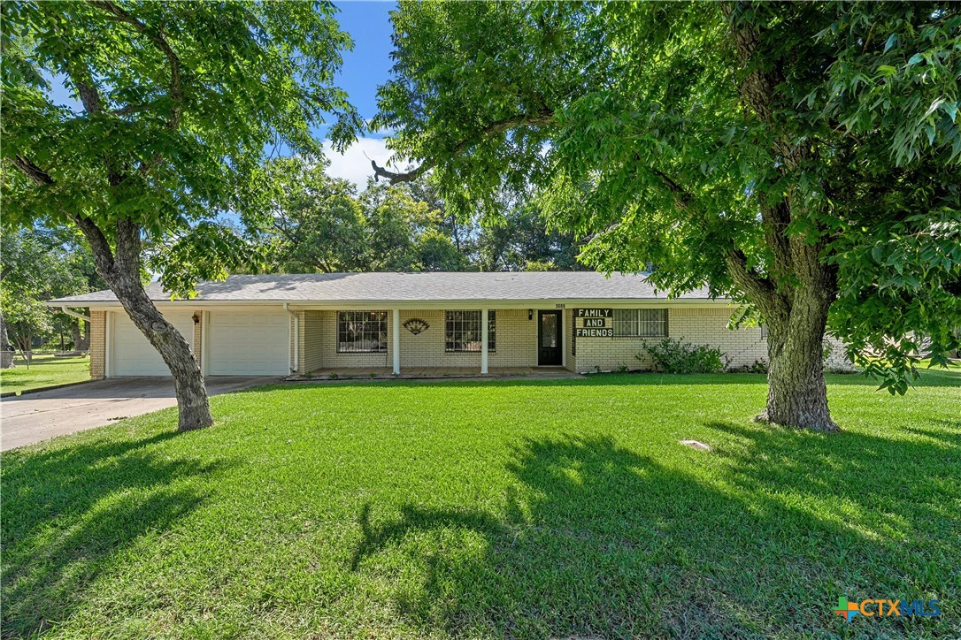 3609 Dogwood Lane — photo