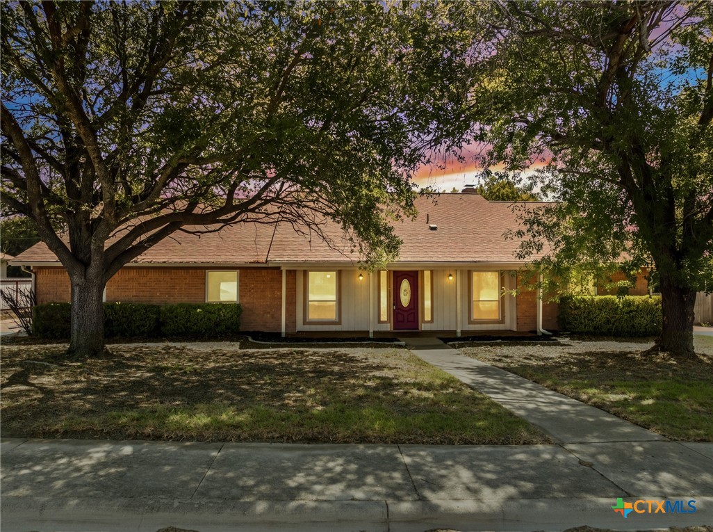 1505 Hawk Trail — photo