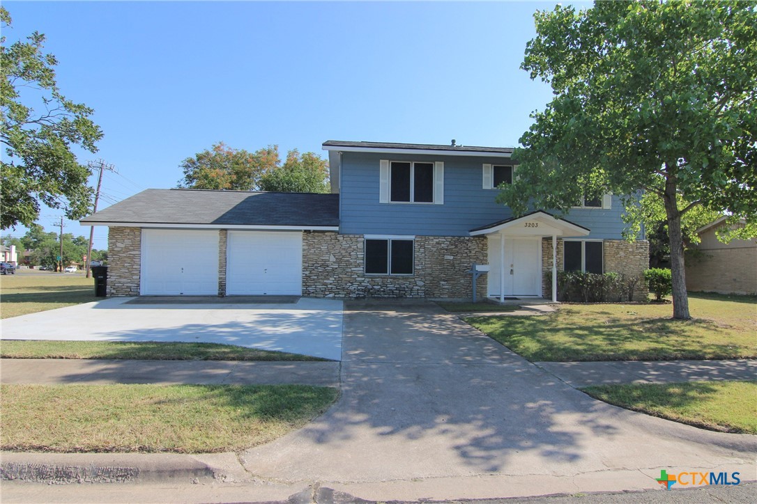 3203 Lake Charles Avenue — photo