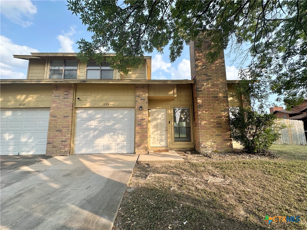 1234 Royal Crest Drive — photo