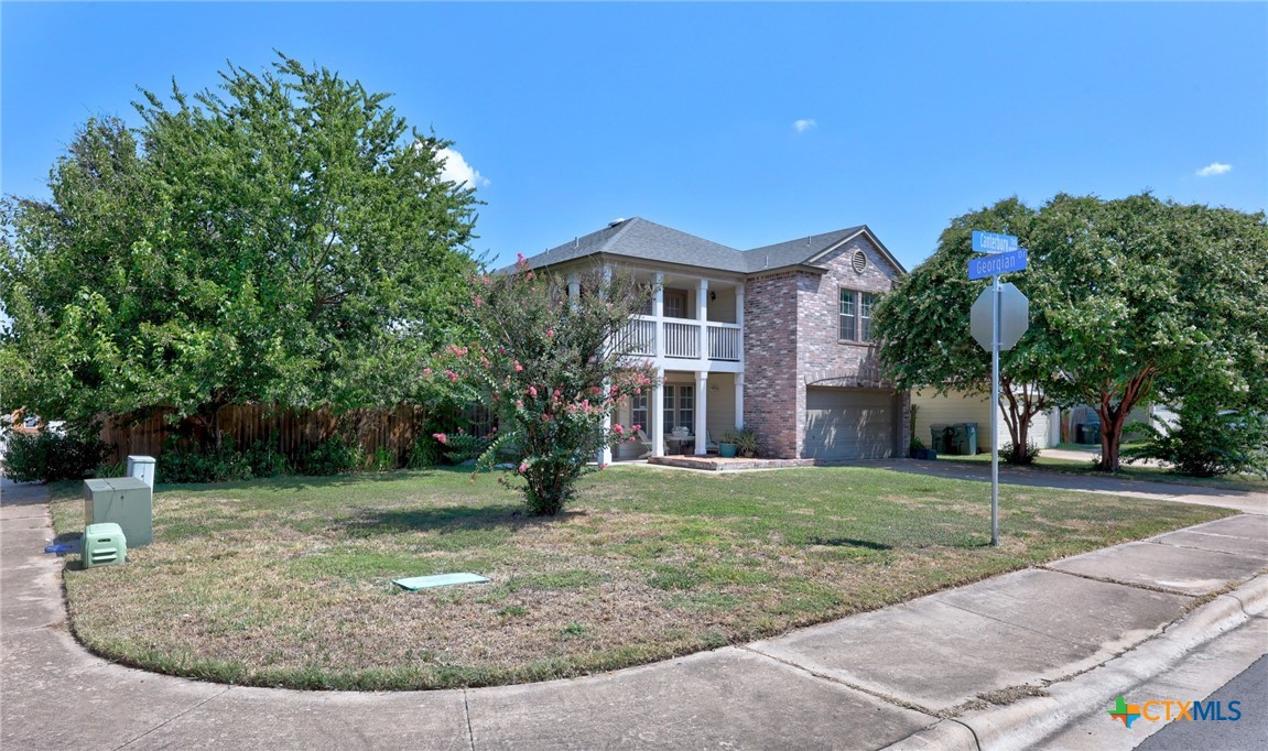 1001 Canterbury Trail — photo