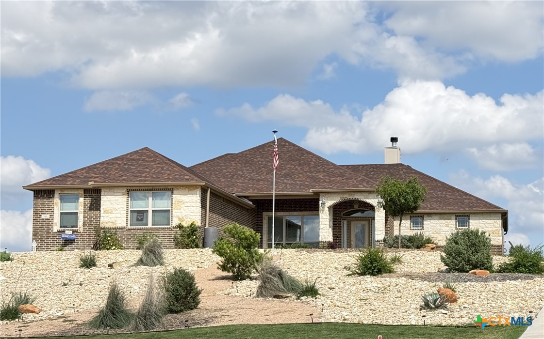 746 Northern Hills Drive — photo