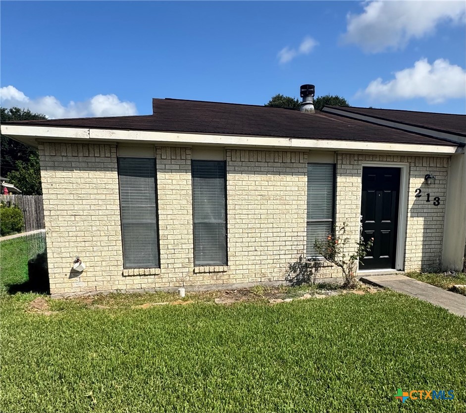 213 Versailles Street — photo