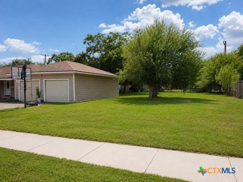 1504 Justice Drive — photo