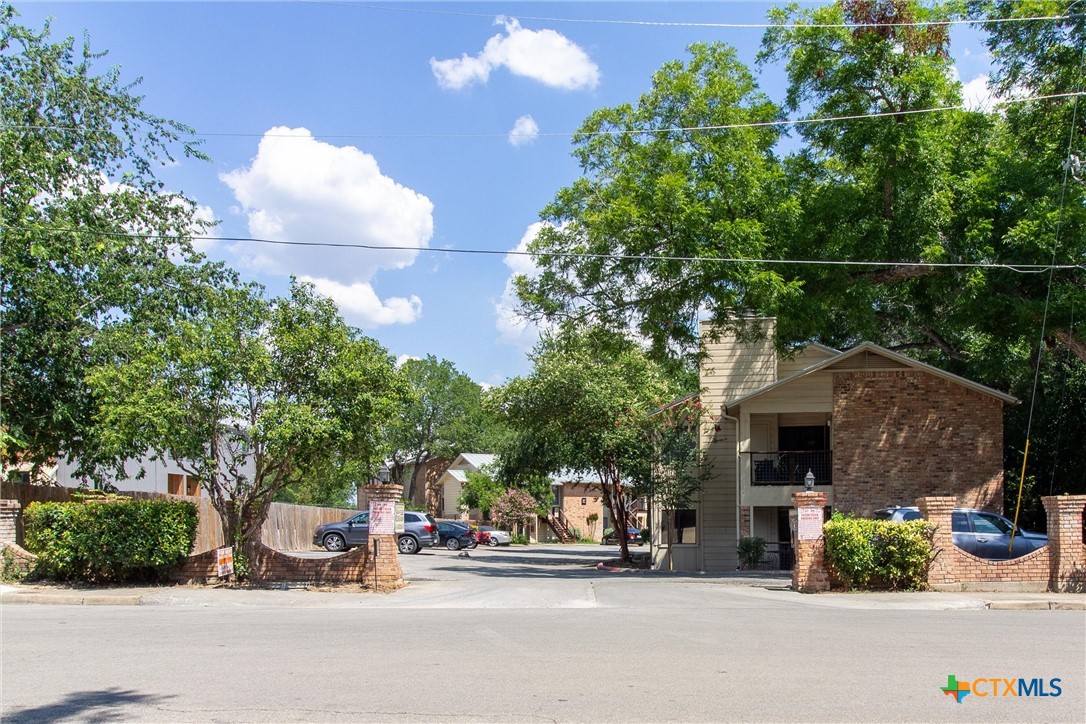 421 W San Antonio Street I 2 — photo
