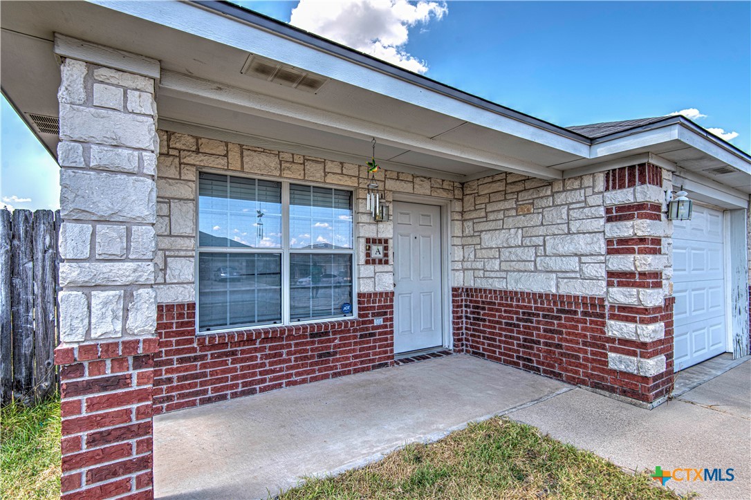 1505 Golden Eagle Court — photo