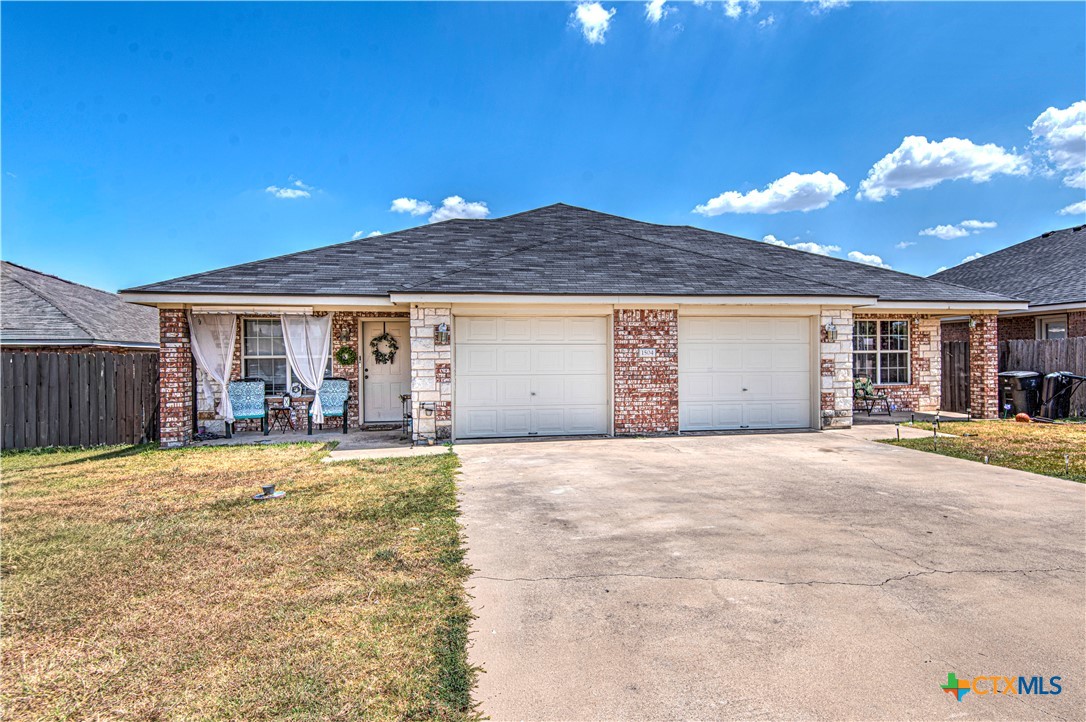 1504 Golden Eagle Court — photo