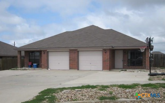 3505 Dustin Court — photo
