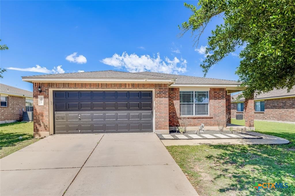 505 Washington Square Drive — photo