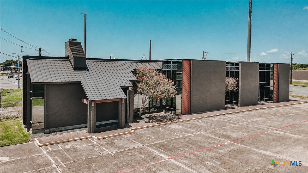 4104 Houston Highway — photo