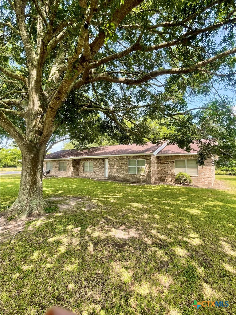 1840 Loop 522, Ganado, TX 77962 — photo 3