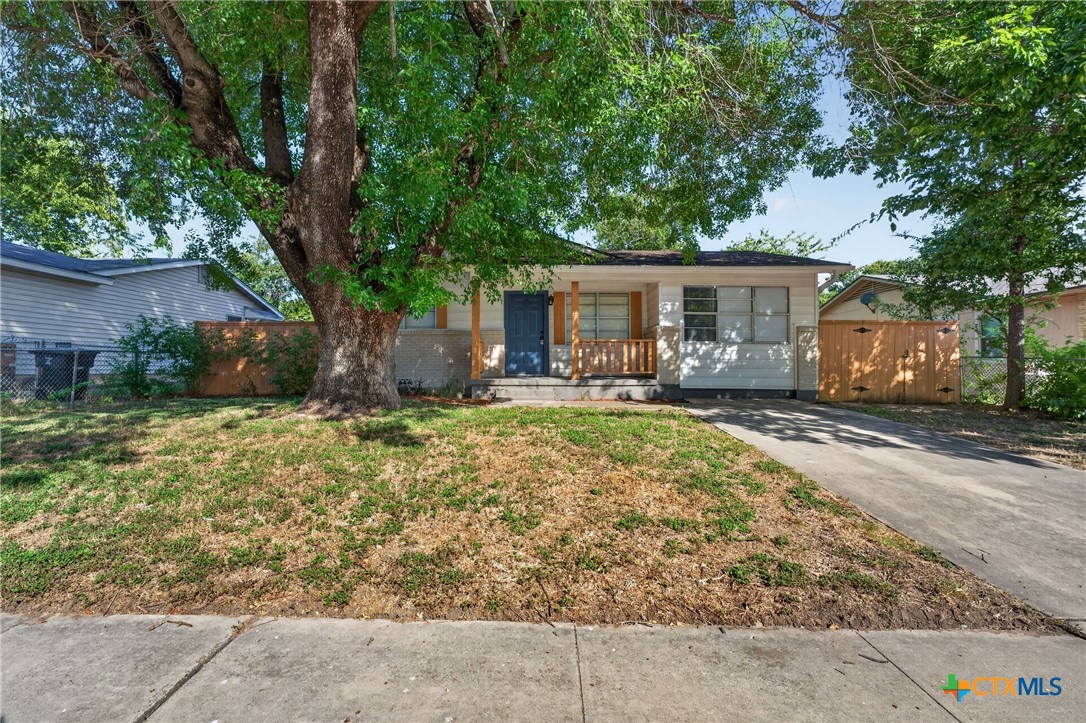 1007 San Antonio Street — photo