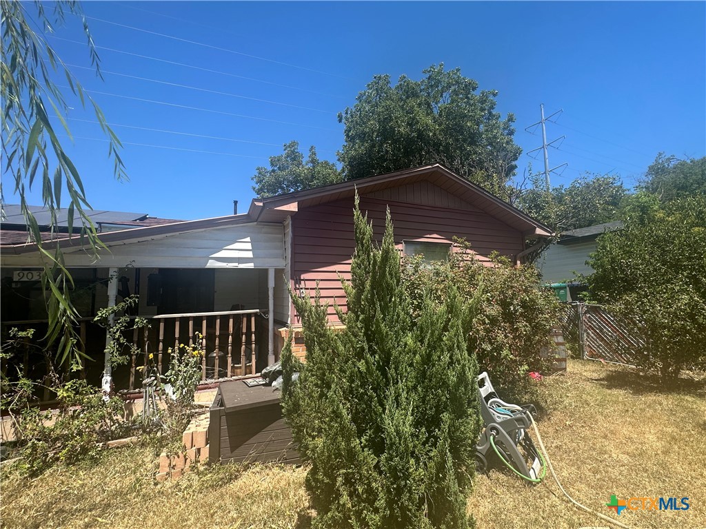 903 Chalk Street — photo