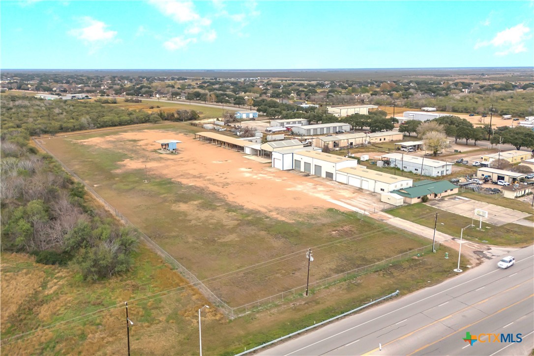4906 Houston Hwy — photo