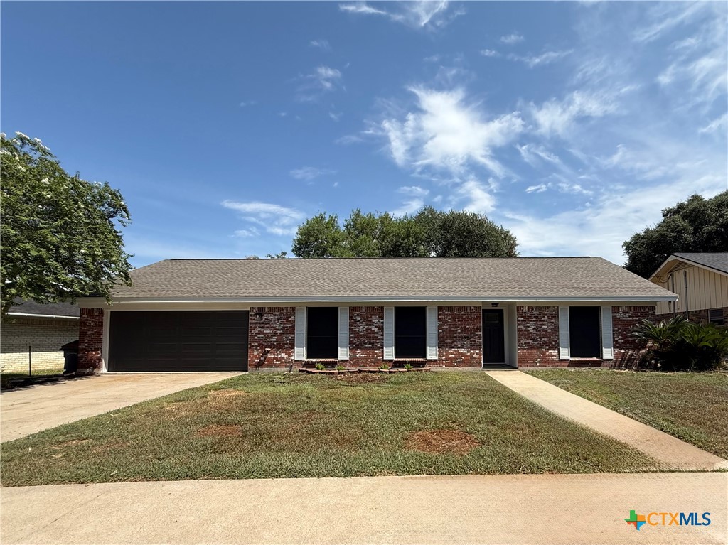 208 Mossy Oaks Lane — photo