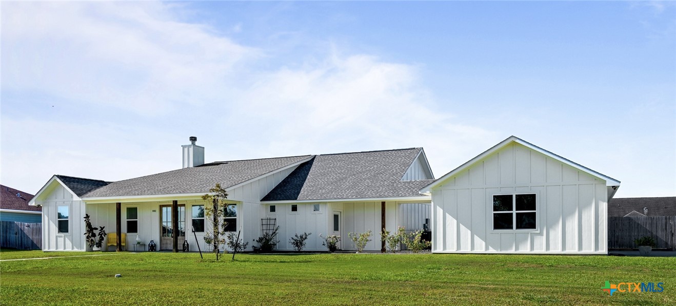 802 Celestial Lane, Edna, TX 77957 — photo 2