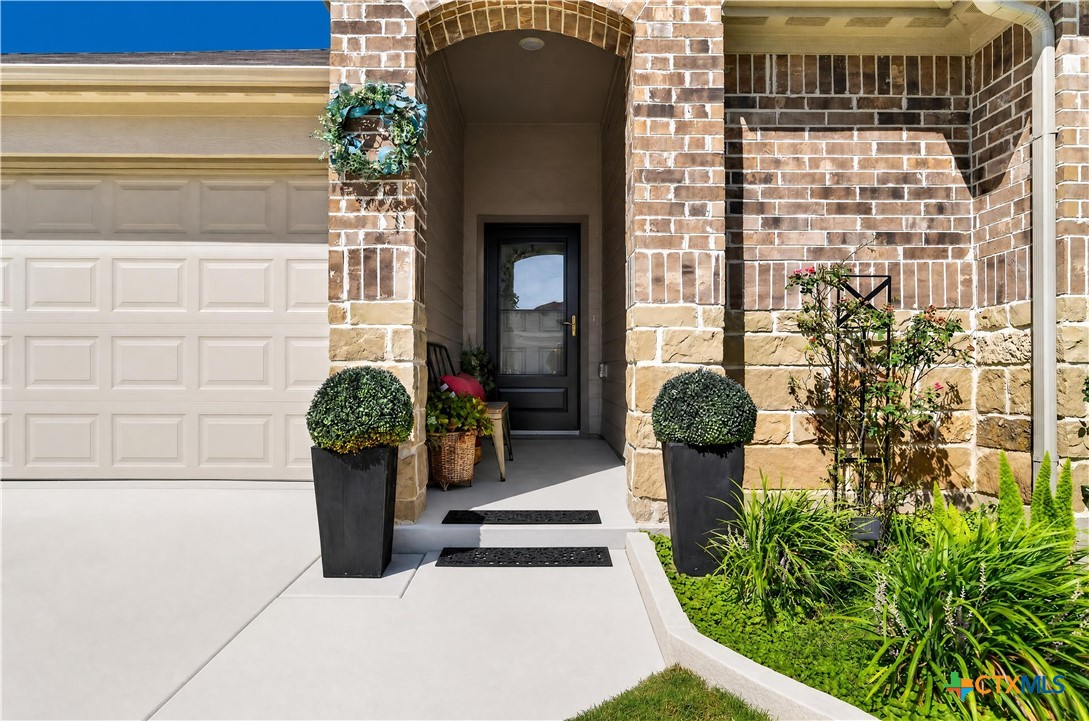 557 Chaco Loop, Seguin, TX 78155 — photo 3