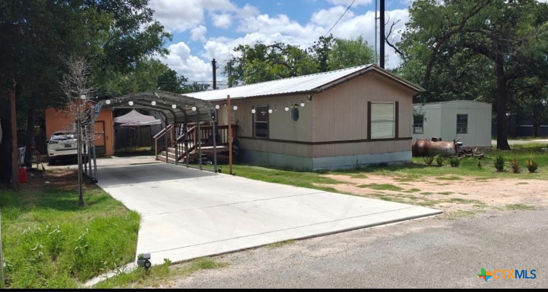 703 Fir Lane — photo