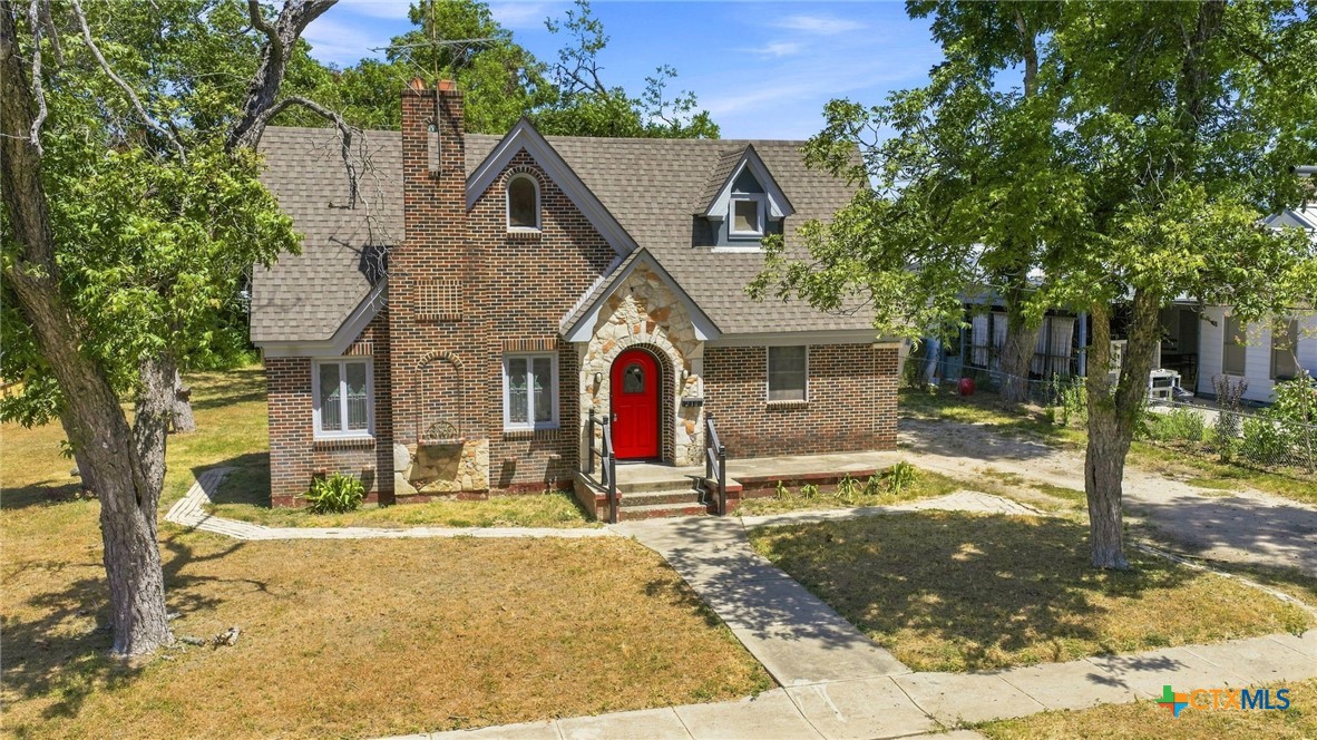 210 S Cedar Street — photo