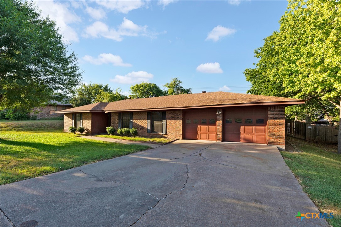406 E Upshaw Avenue, Temple, TX 76501 — photo 2