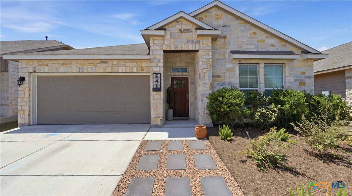 541 Blue Stem Road — photo