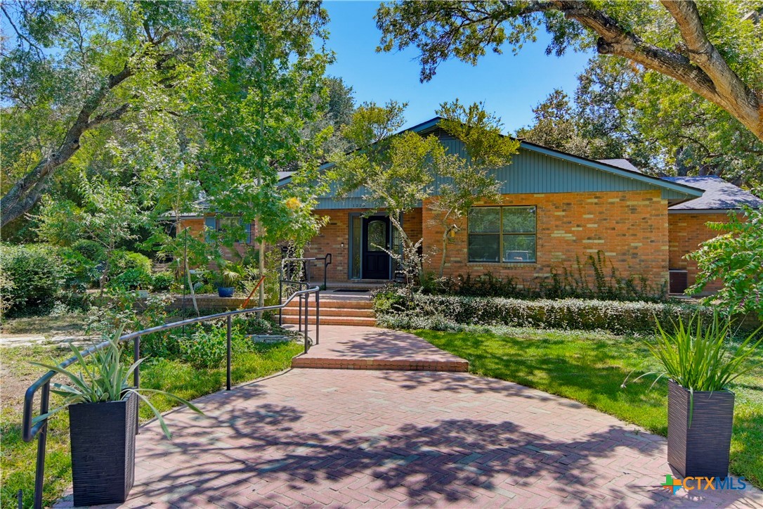 1223 Old Homestead — photo
