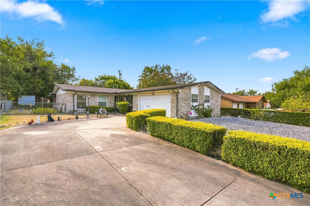 1216 Chippendale Drive — photo