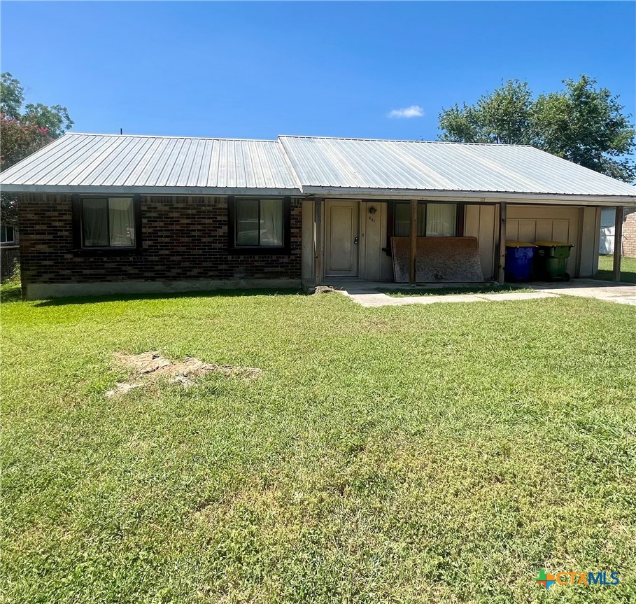 824 Larry Drive — photo