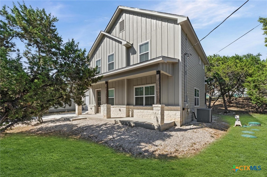1130 Twin Deer Lane — photo