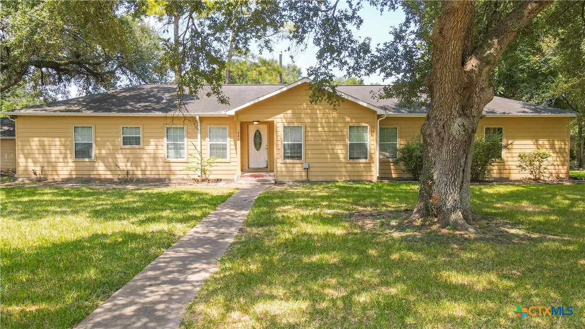 321 Circle Drive — photo