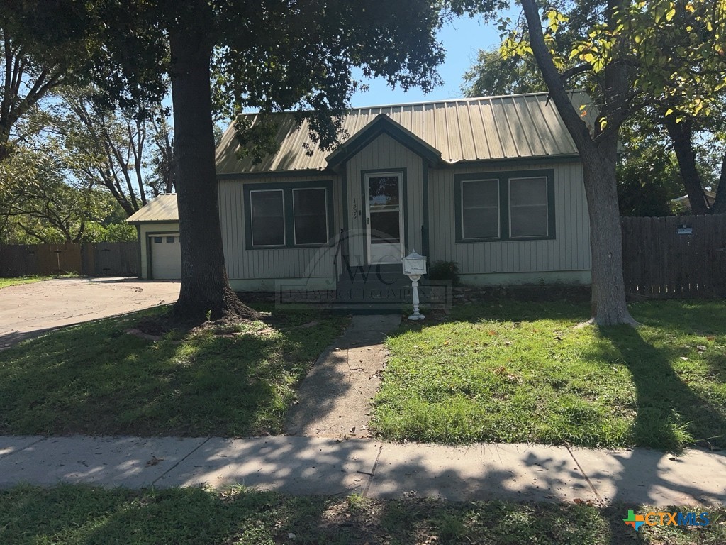 1306 Alexander Street — photo