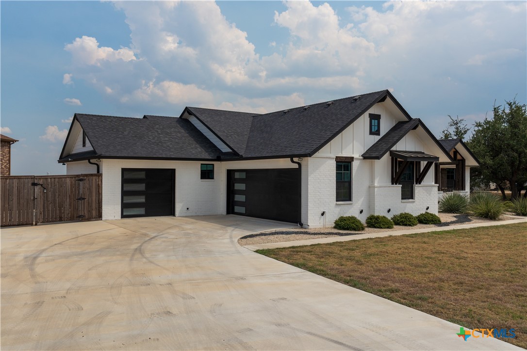 312 Skyline Drive — photo