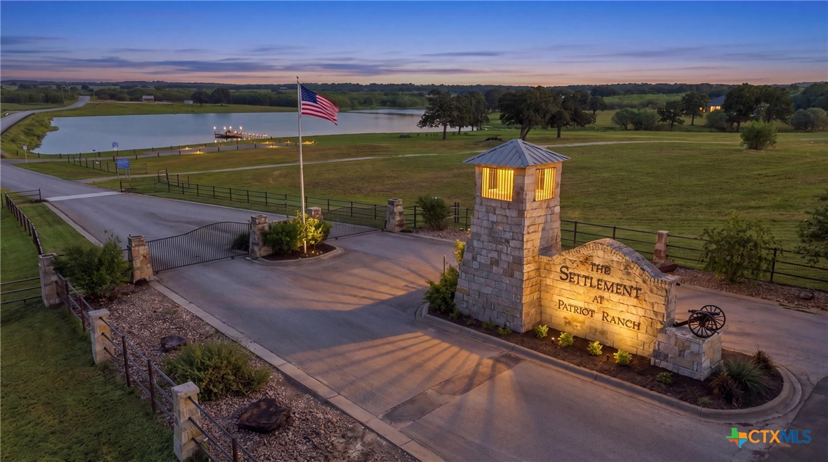 494 Flash Circle, Gonzales, TX 78648 — photo 2