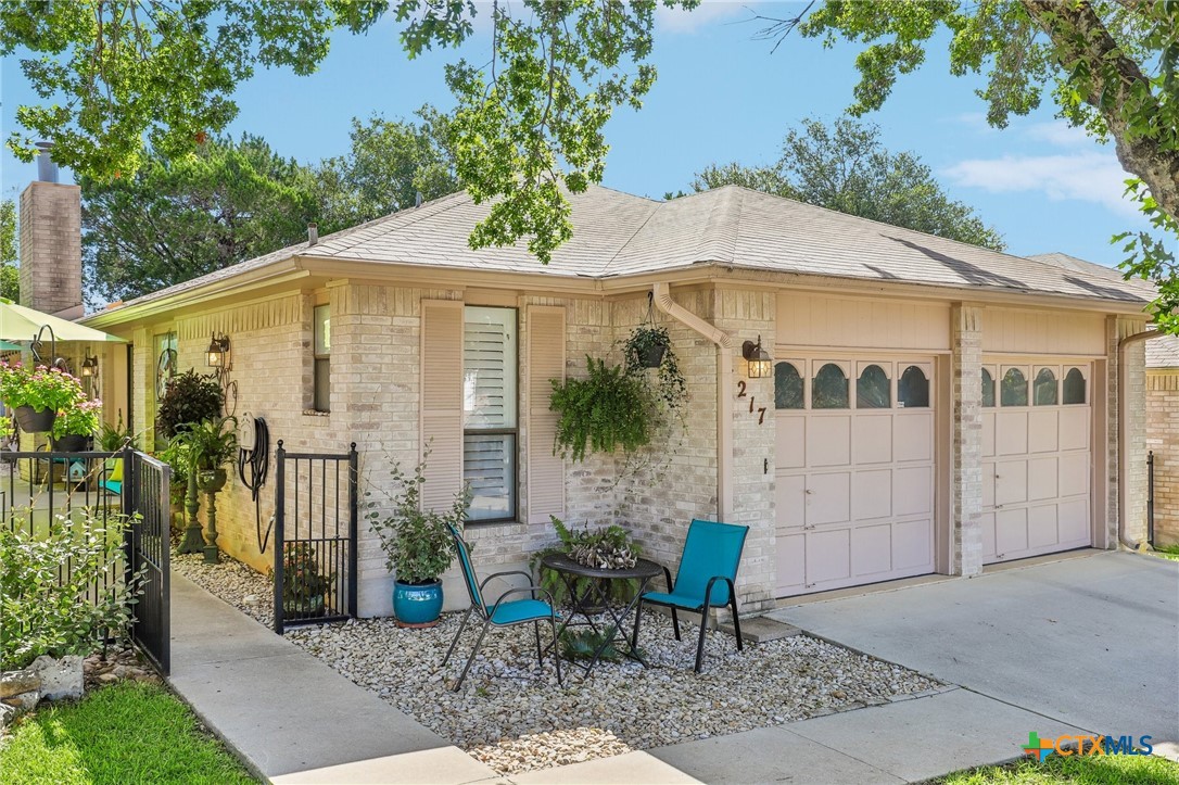 1217 Bluff Creek Circle — photo
