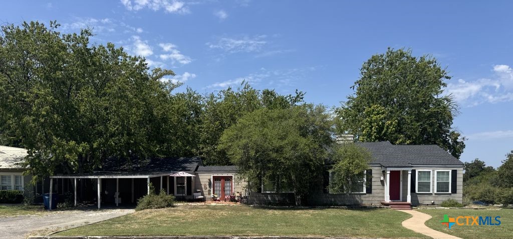 1110 Stonewall Street — photo