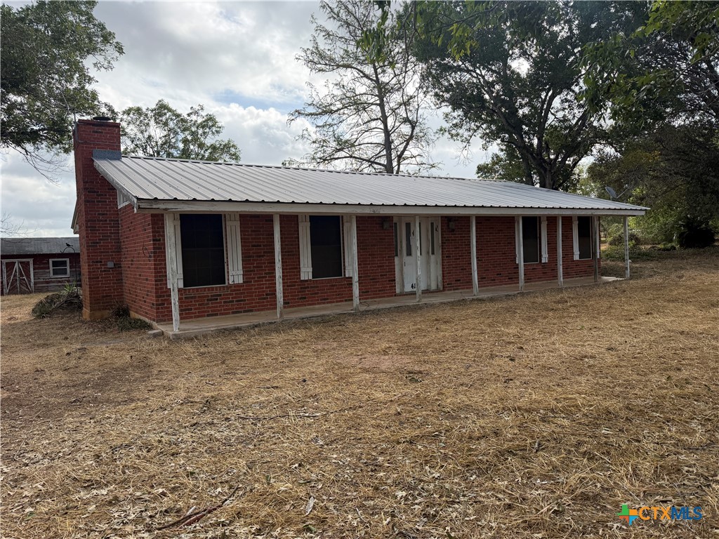 415 SE Main Street — photo