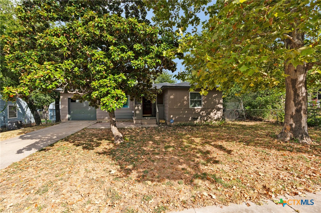 309 Ash Street — photo