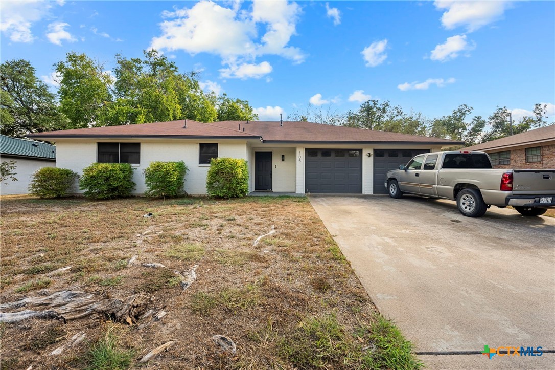 105 Ruggles Loop — photo