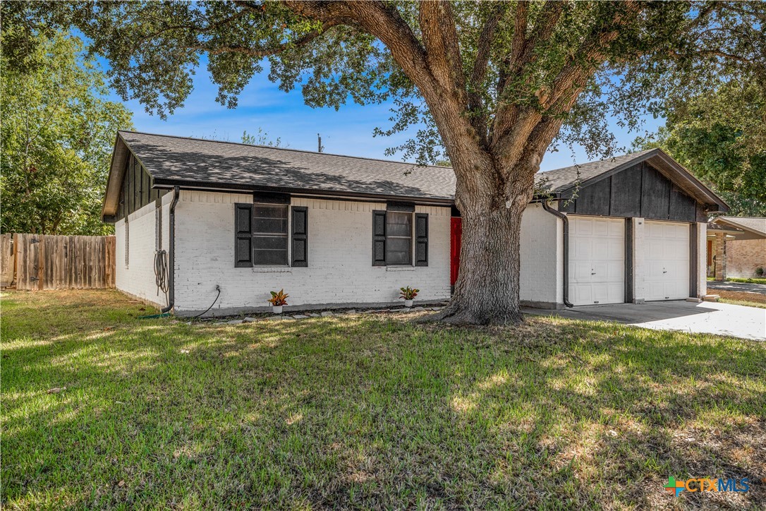 512 Monterrey Drive — photo