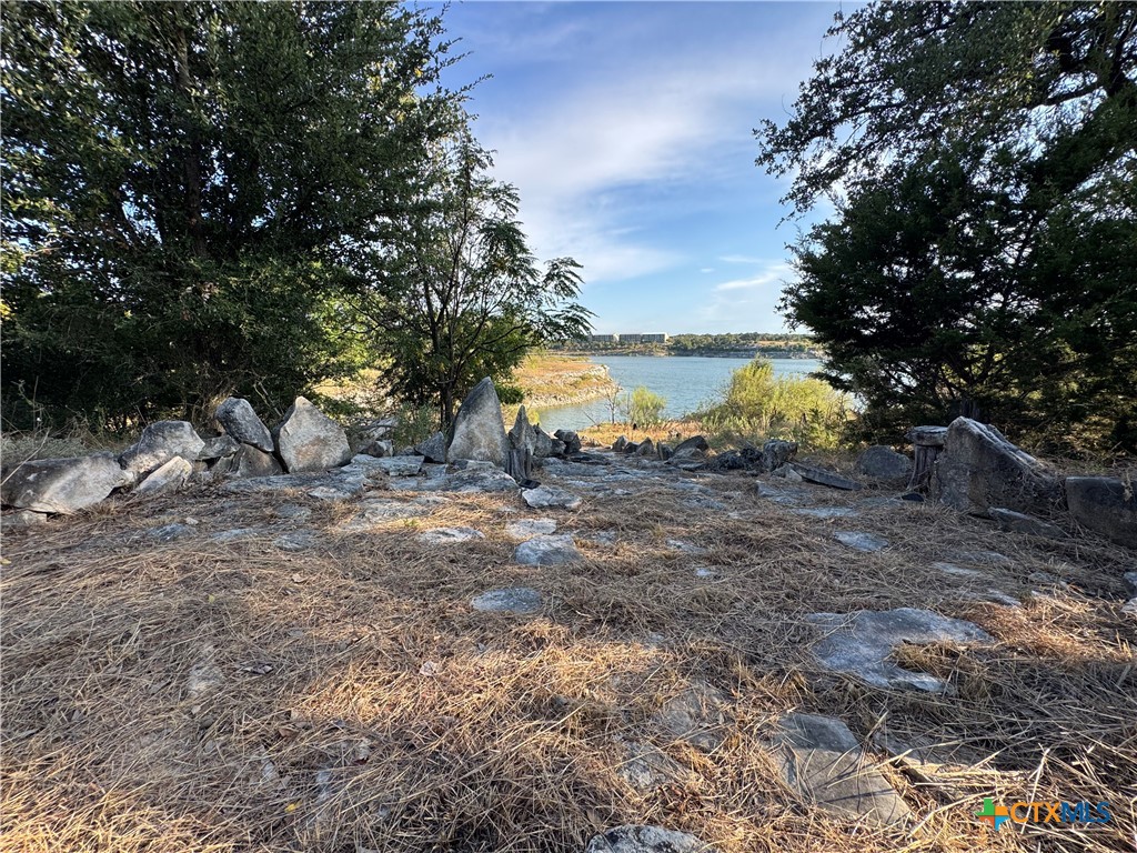 5008 Lakeaire Circle — photo