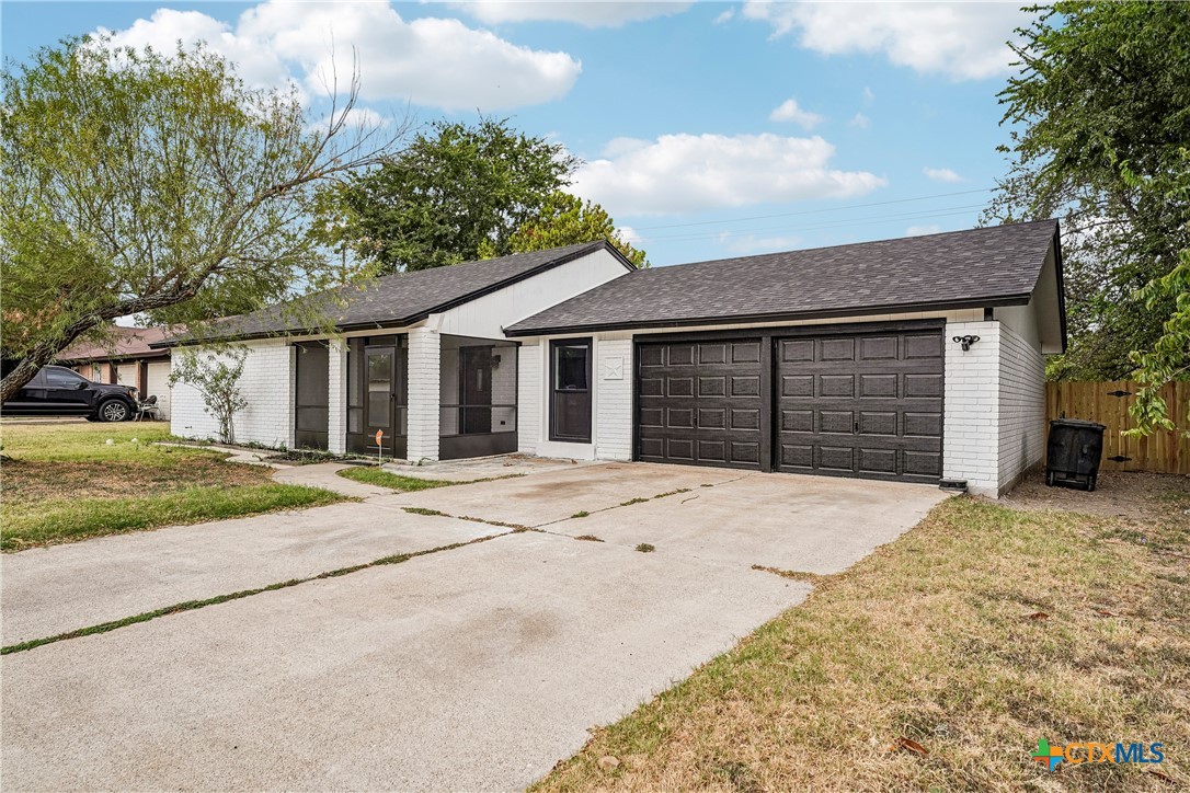 612 W Mary Jane Drive — photo