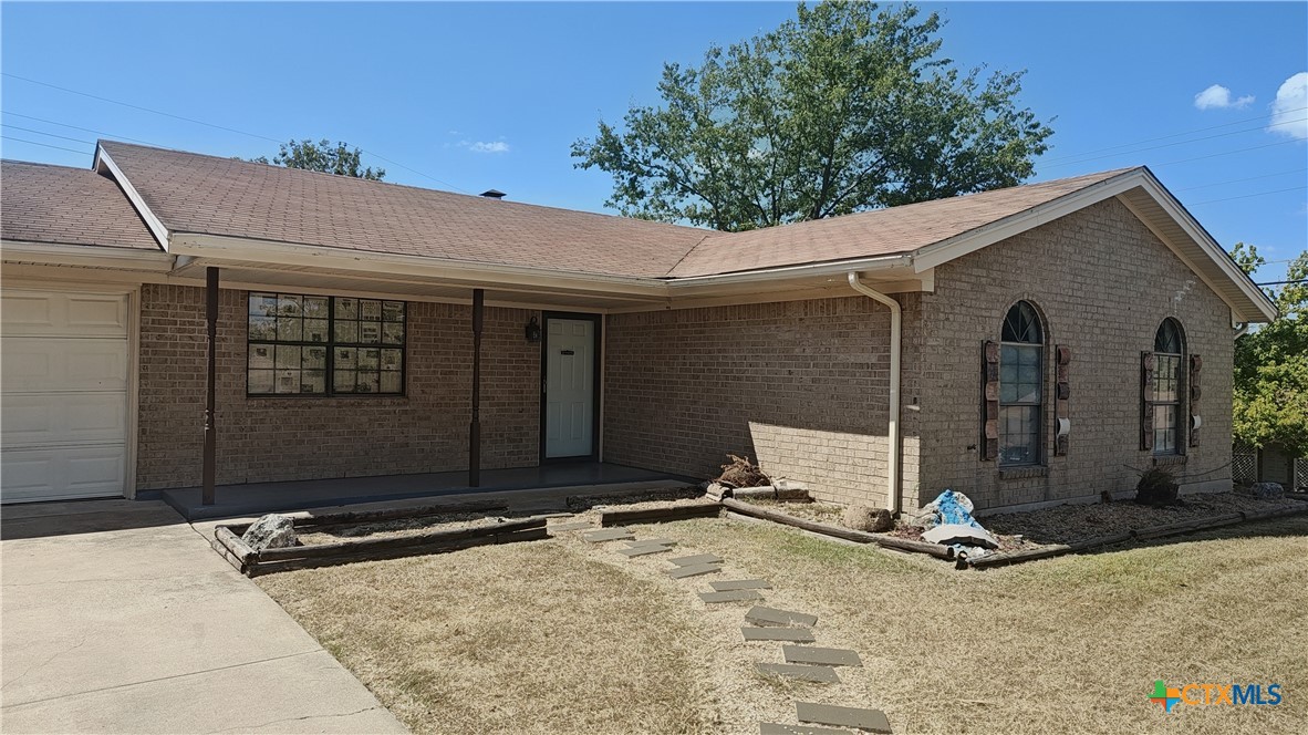 902 Davie Lee Drive — photo
