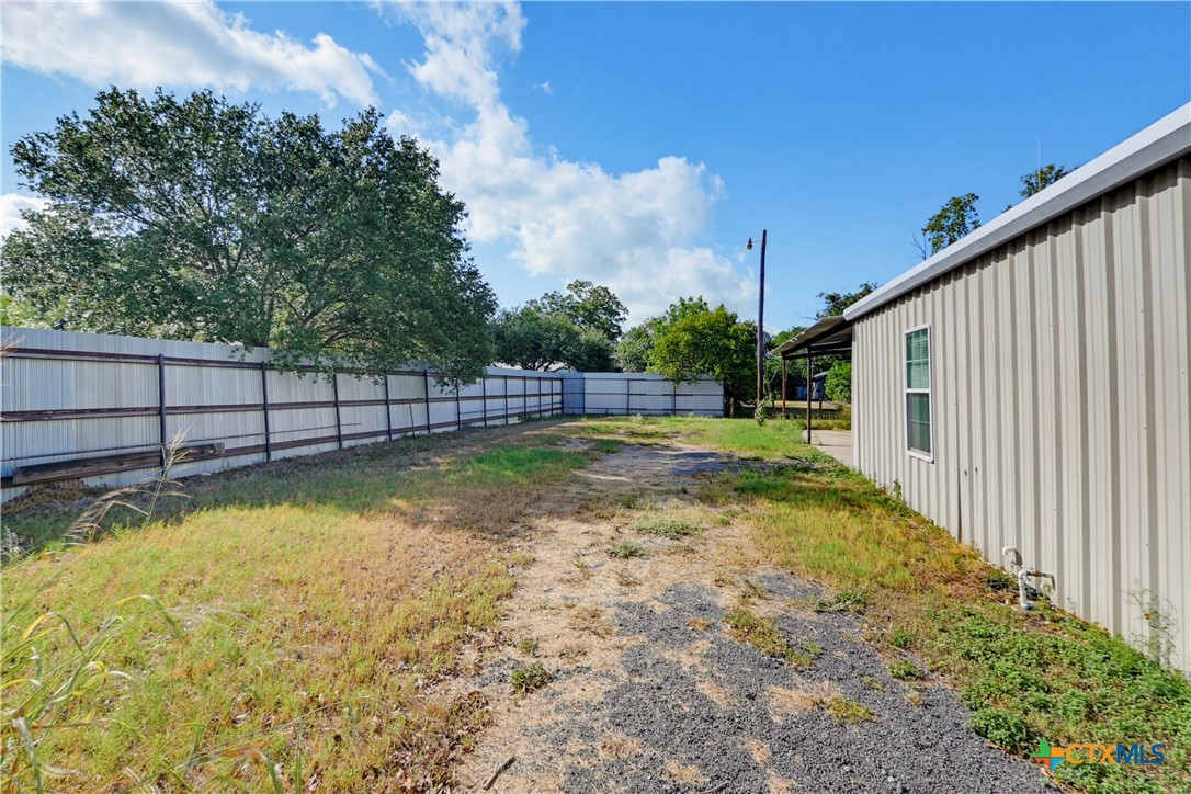 206 E Pine Street, Seguin, TX 78155 — photo 3