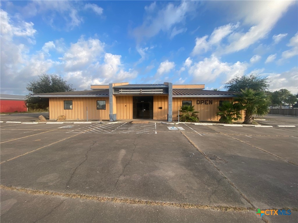 3402 Houston Highway — photo