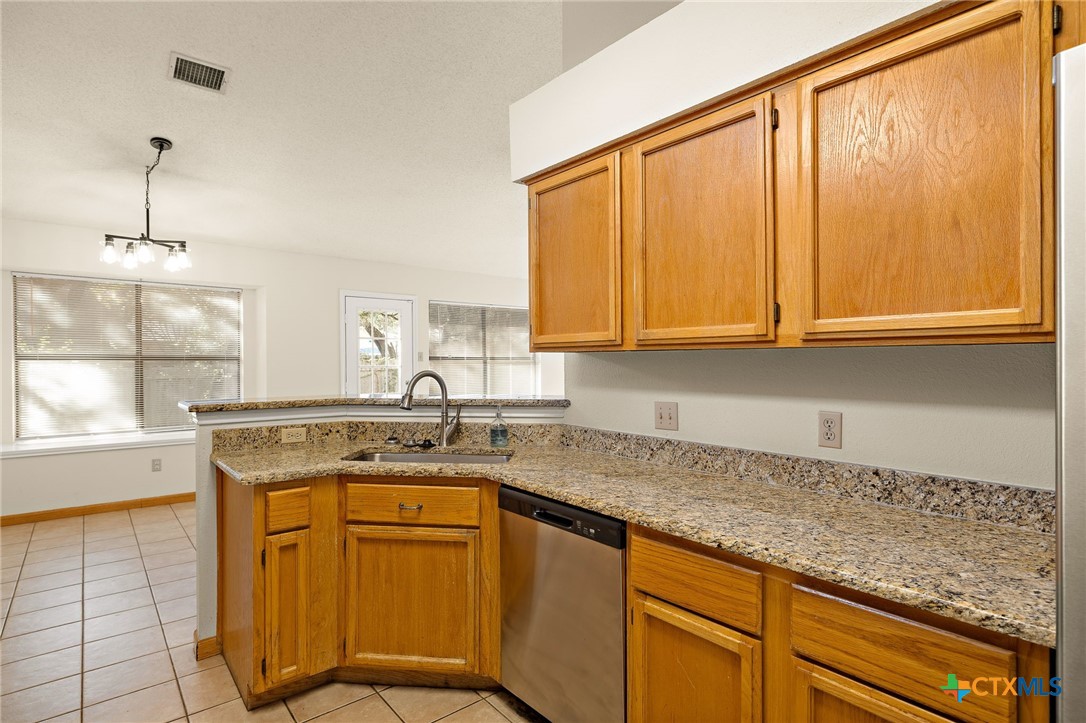 1604 Texas Oak Way — photo