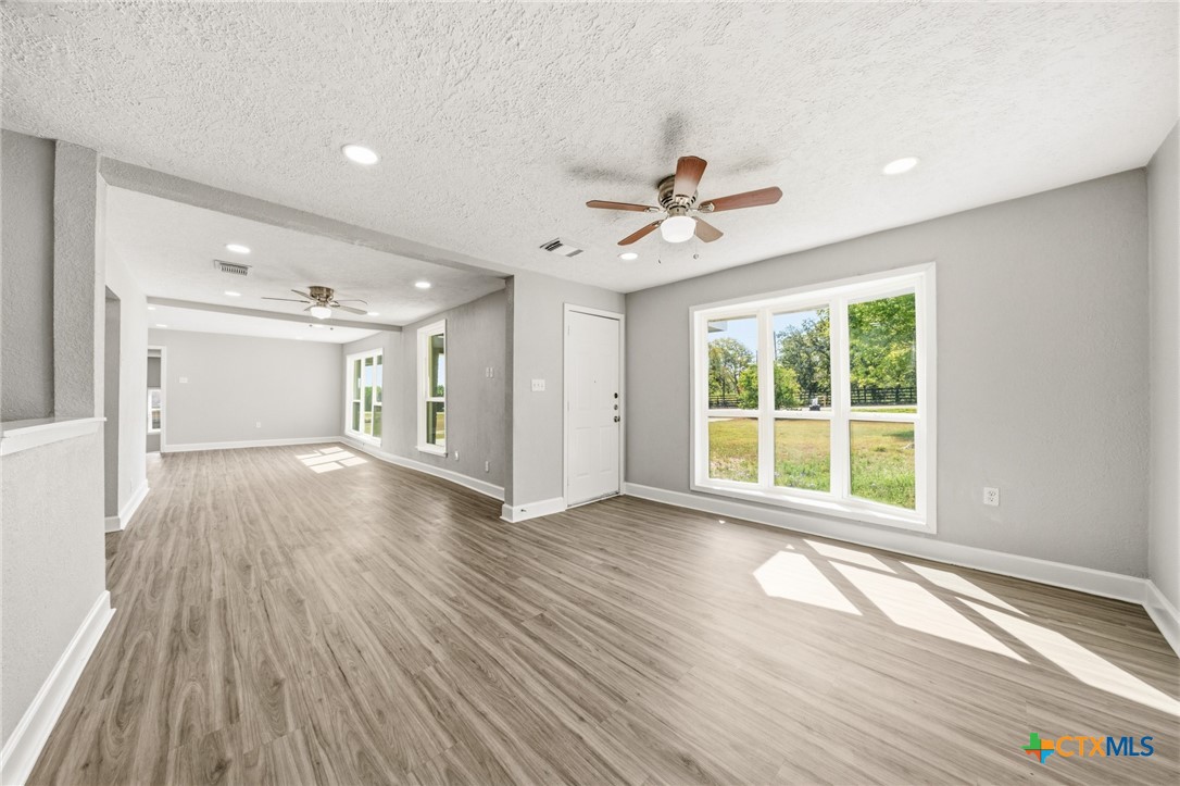 1585 E Central, Lorena, TX 76655 — photo 2