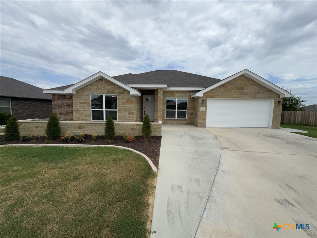 907 Holliday Drive — photo