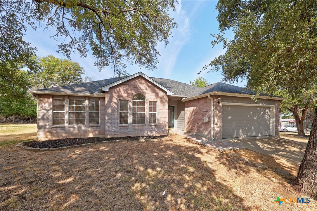 2 Holly Court — photo