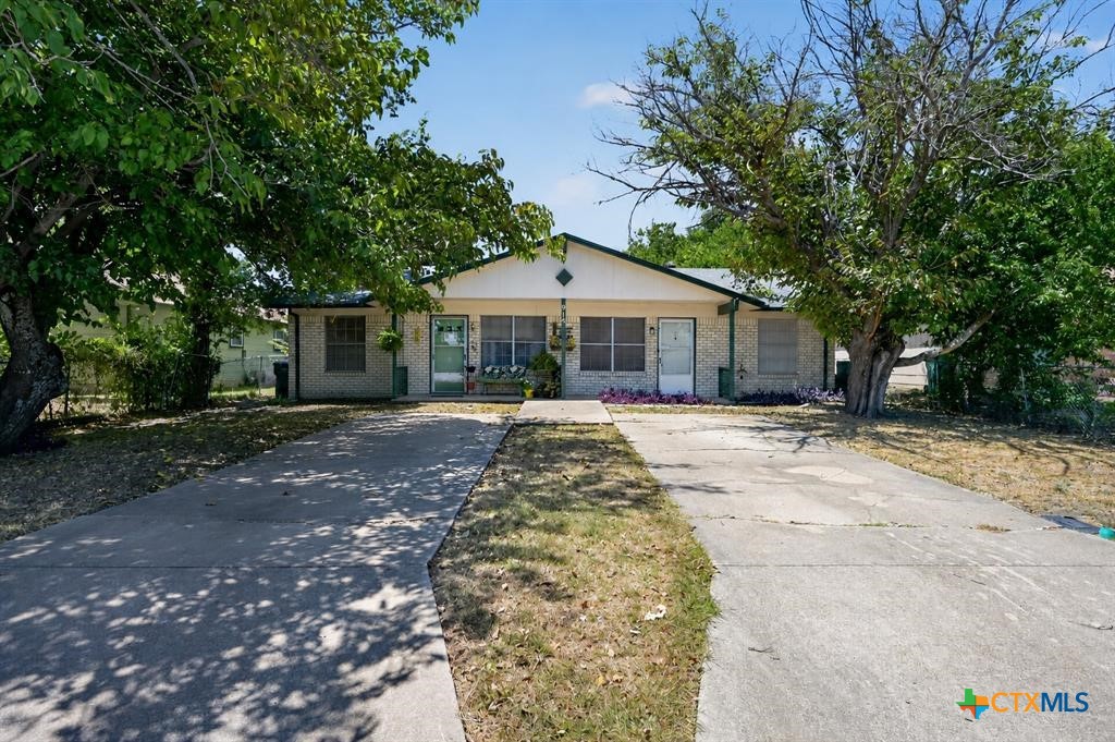 914 Travis Lane — photo
