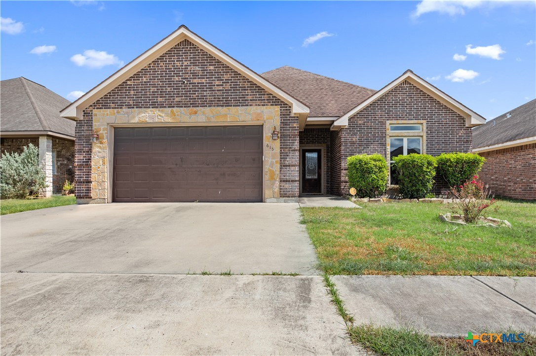 615 Mason Circle — photo